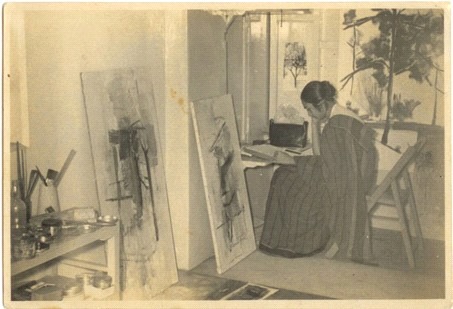 Image: Nasreen at her studio in Bombay at the Bhulabhai Desai Institute Dated 2 Nov 1960, Courtesy: Sikander and Hydari Collection